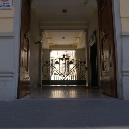 Wonderful Downtown Apartment-Hd Netflix, King-Size Bed, Two Minutes' Walk From Metro ميلان المظهر الخارجي الصورة