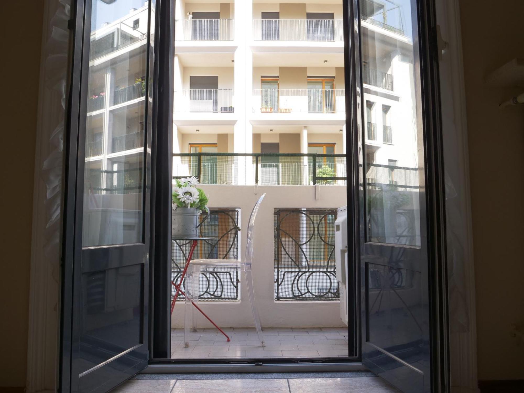 Wonderful Downtown Apartment-Hd Netflix, King-Size Bed, Two Minutes' Walk From Metro ميلان المظهر الخارجي الصورة